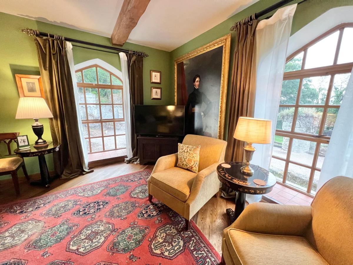 Holiday home Tan-yr-ogo Gate Lodge, Gwrych Castle