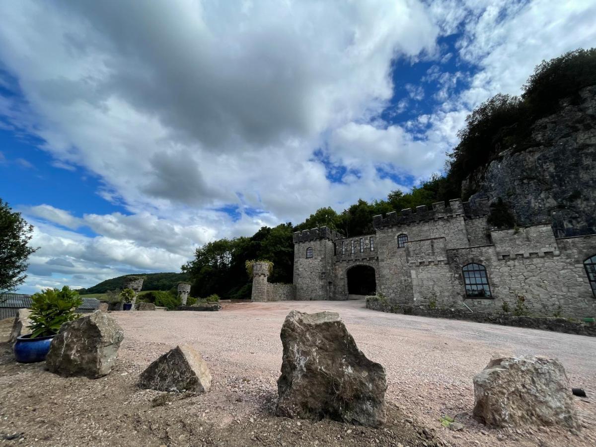 Tan-yr-ogo Gate Lodge, Gwrych Castle *