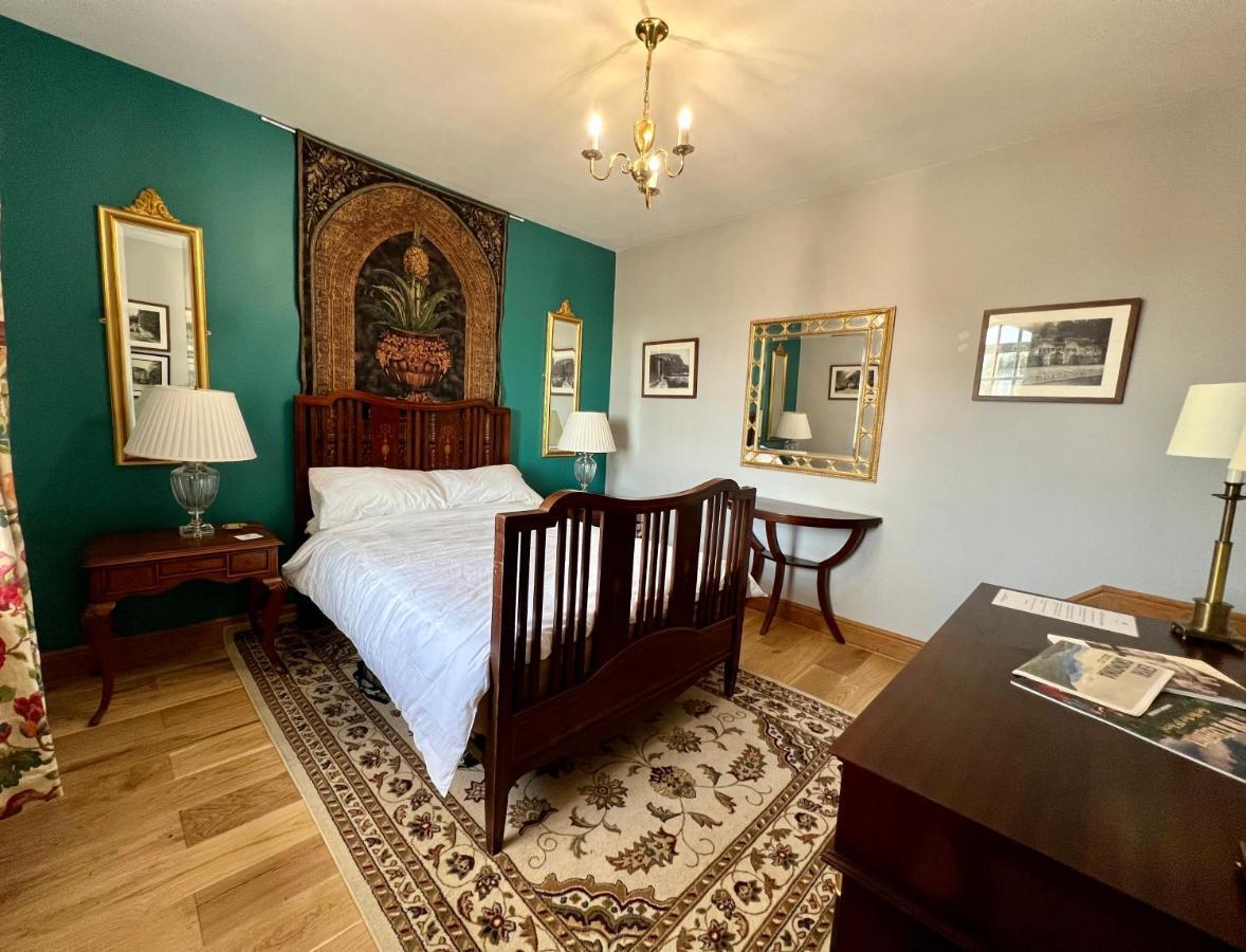 Holiday home Tan-yr-ogo Gate Lodge, Gwrych Castle