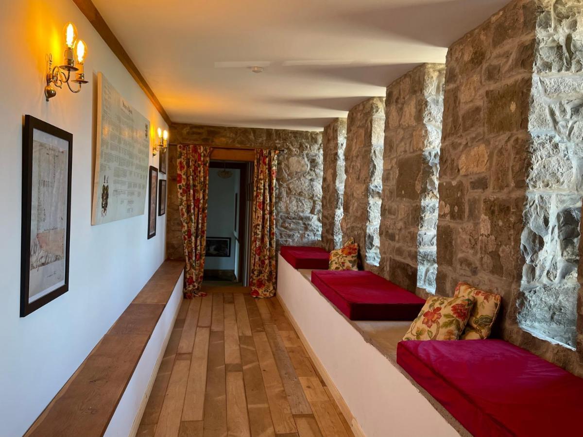 Tan-yr-ogo Gate Lodge, Gwrych Castle Llanddulas