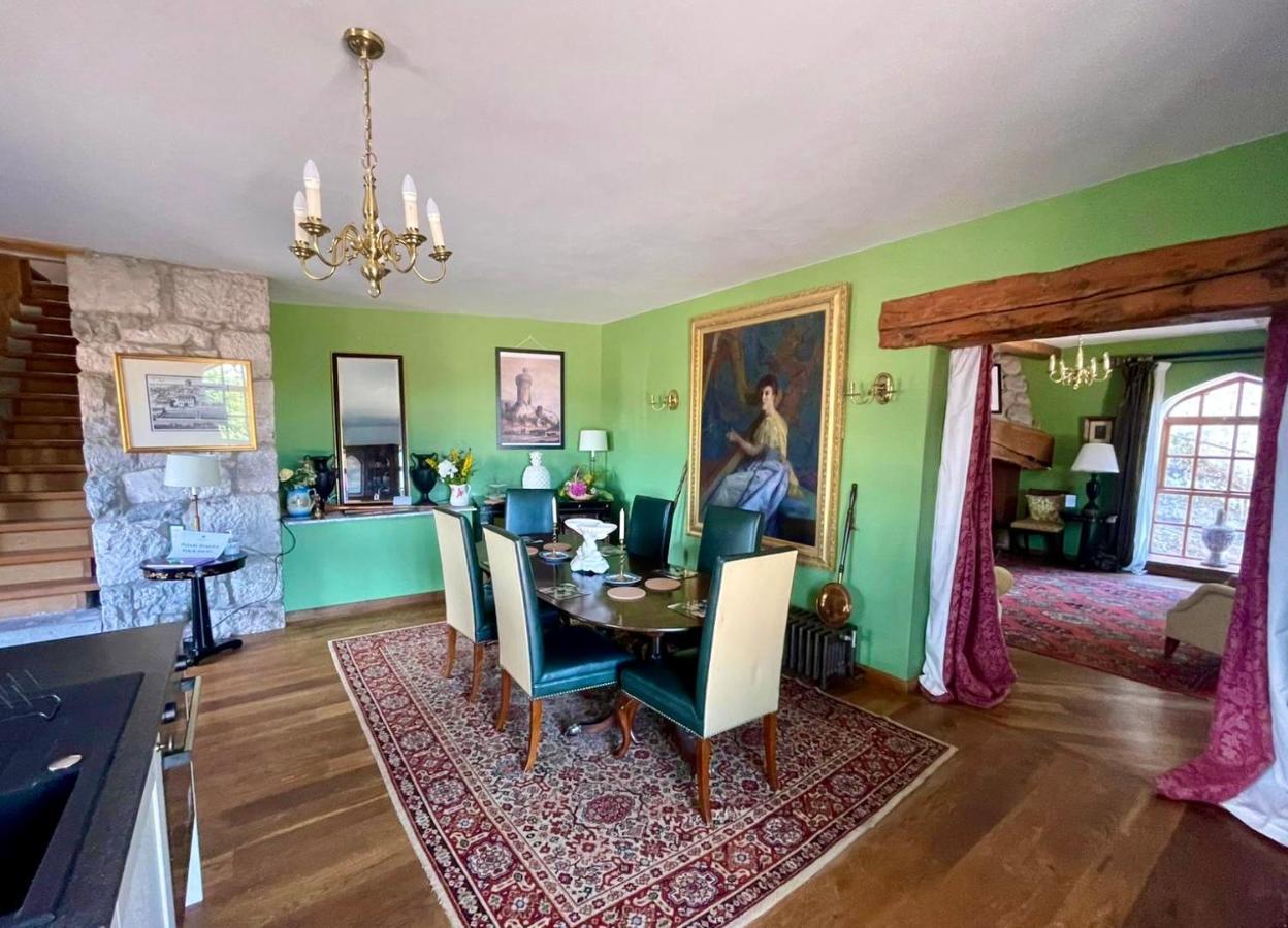 Tan-yr-ogo Gate Lodge, Gwrych Castle Holiday home