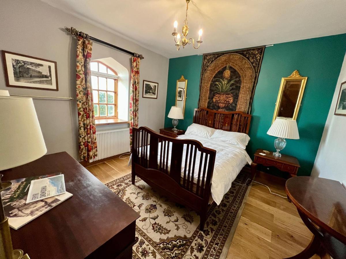Tan-yr-ogo Gate Lodge, Gwrych Castle * Llanddulas